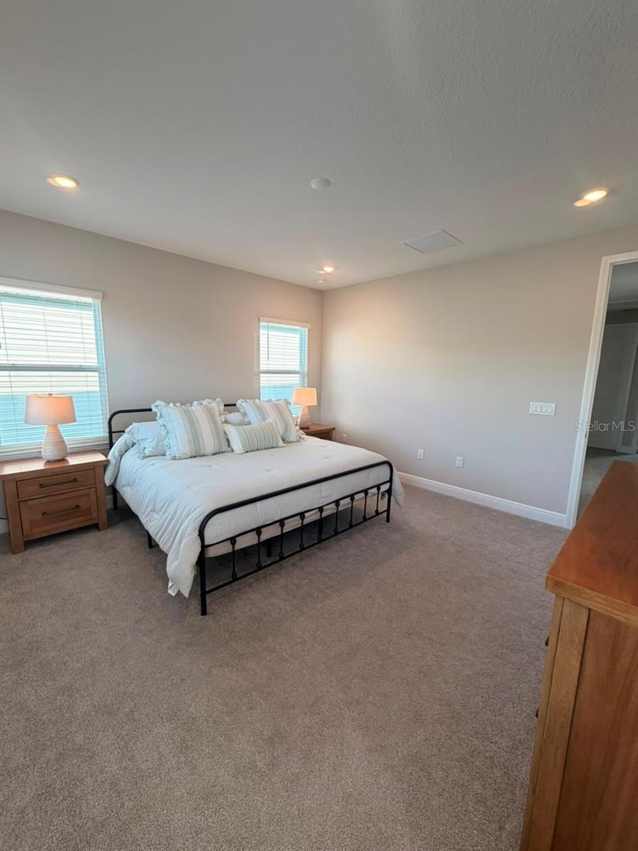 HAMLIN POINTE - Residential