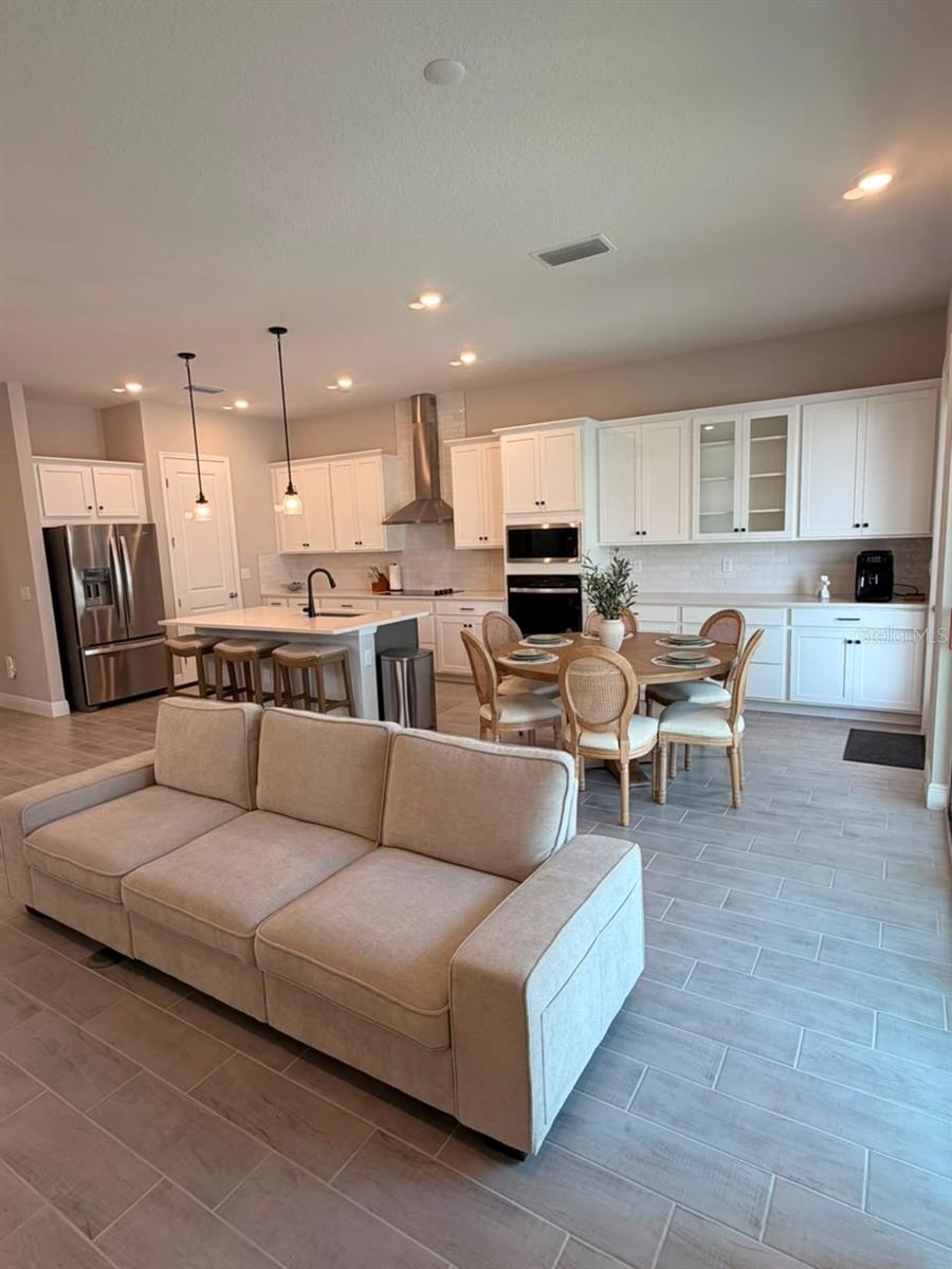 HAMLIN POINTE - Residential