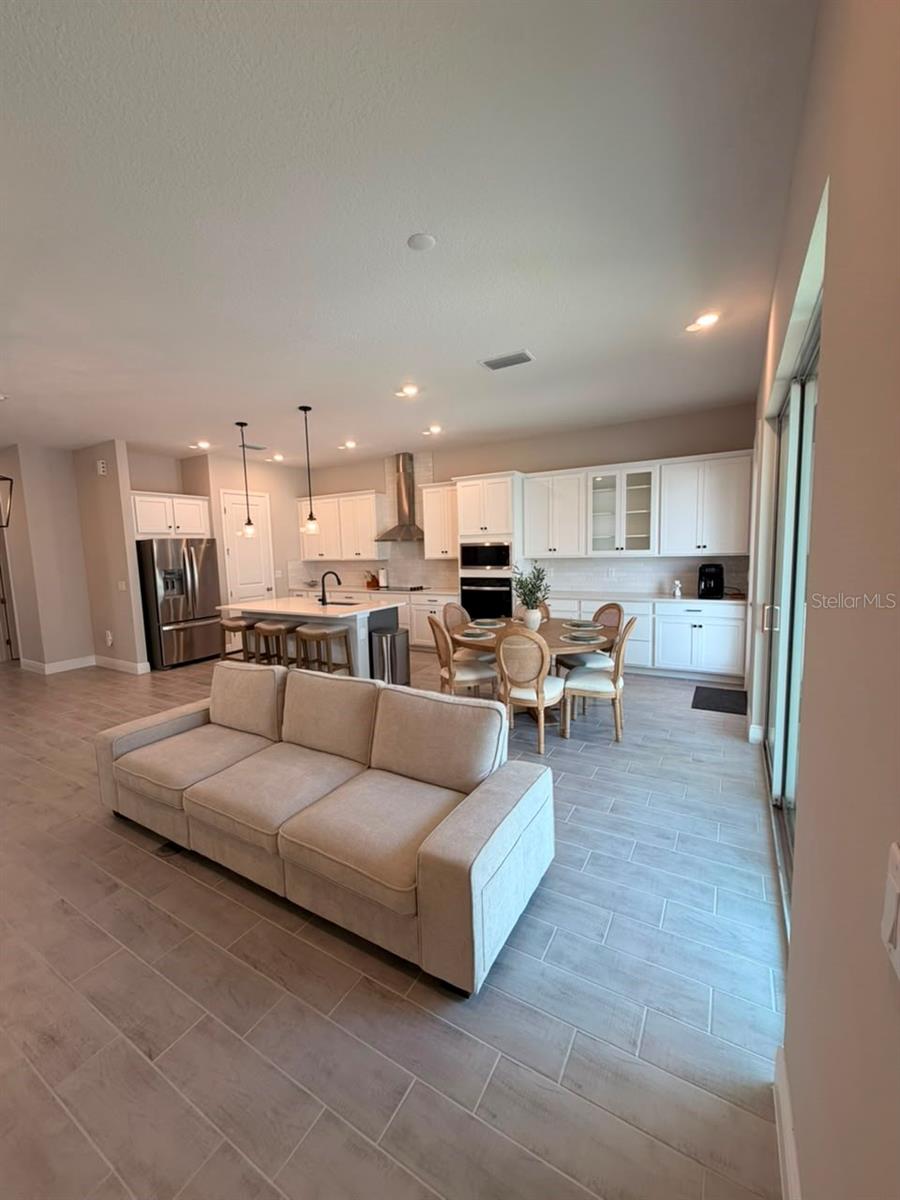 HAMLIN POINTE - Residential