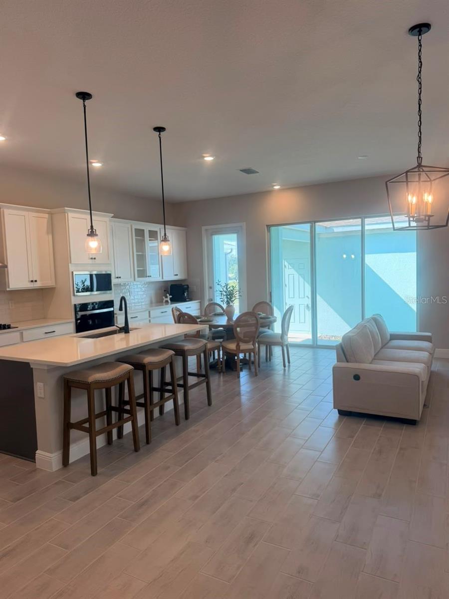 HAMLIN POINTE - Residential
