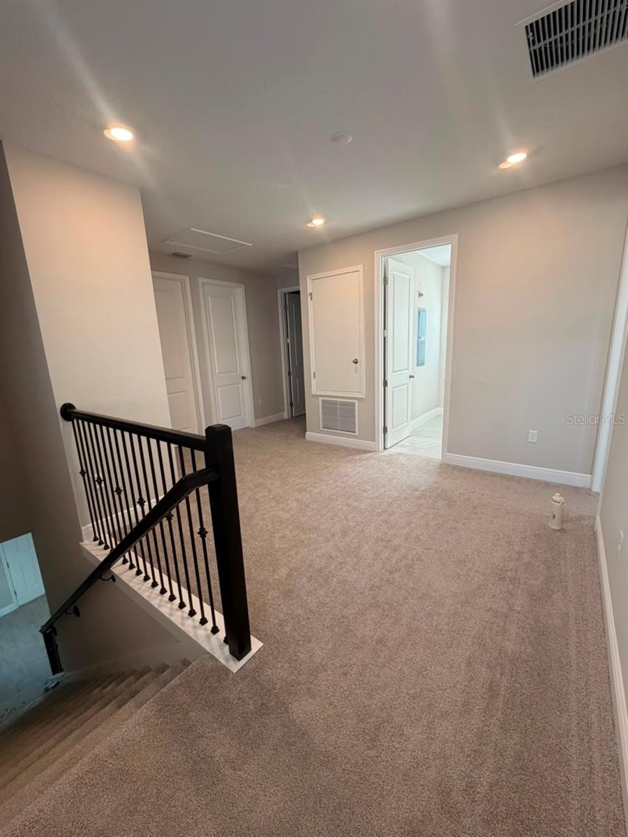 HAMLIN POINTE - Residential