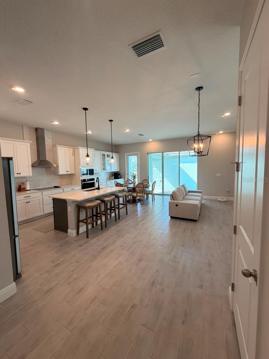 HAMLIN POINTE - Residential