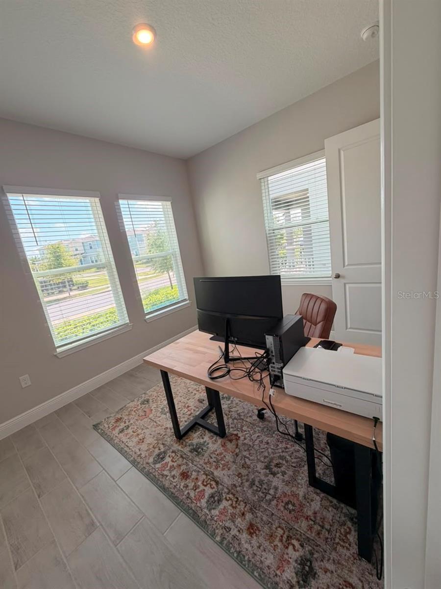 HAMLIN POINTE - Residential
