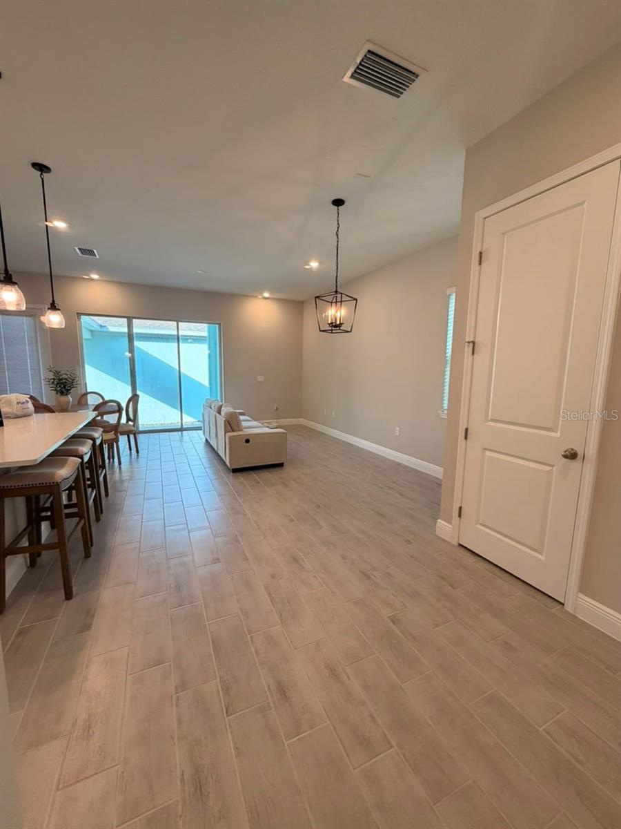 HAMLIN POINTE - Residential