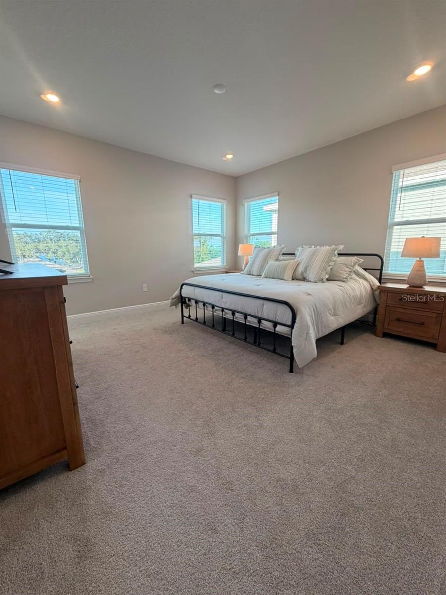 HAMLIN POINTE - Residential