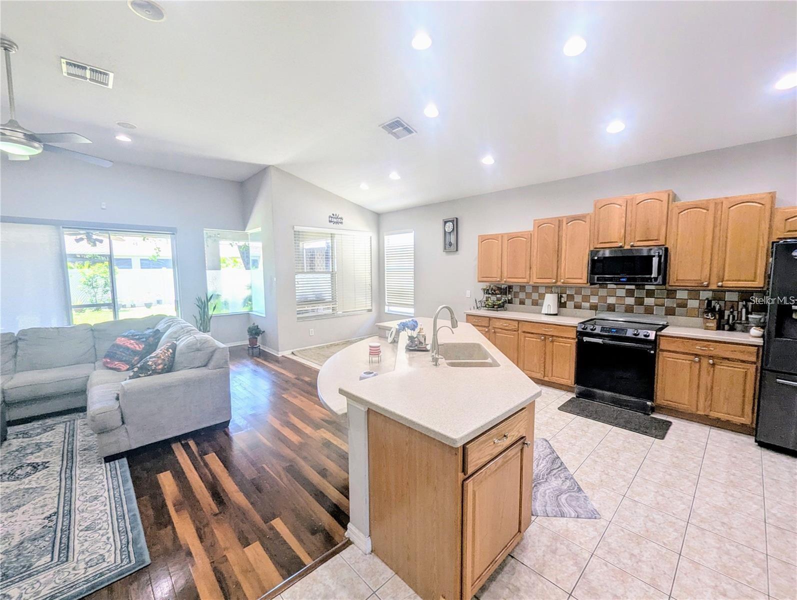 MANDOLIN PH 1 - Residential