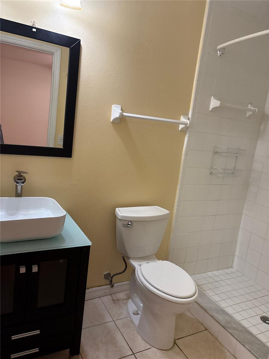 JADE EAST UNIT 2 - Residential Lease