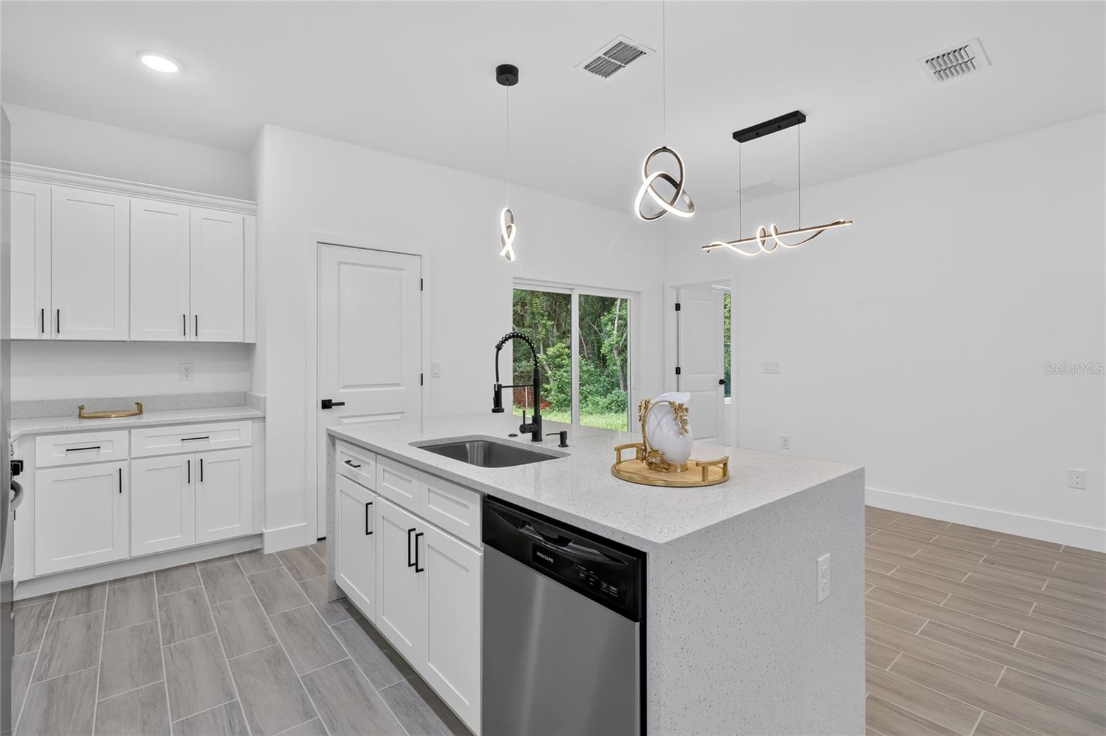 ORANGE CITY DELAND FARMS - Residential