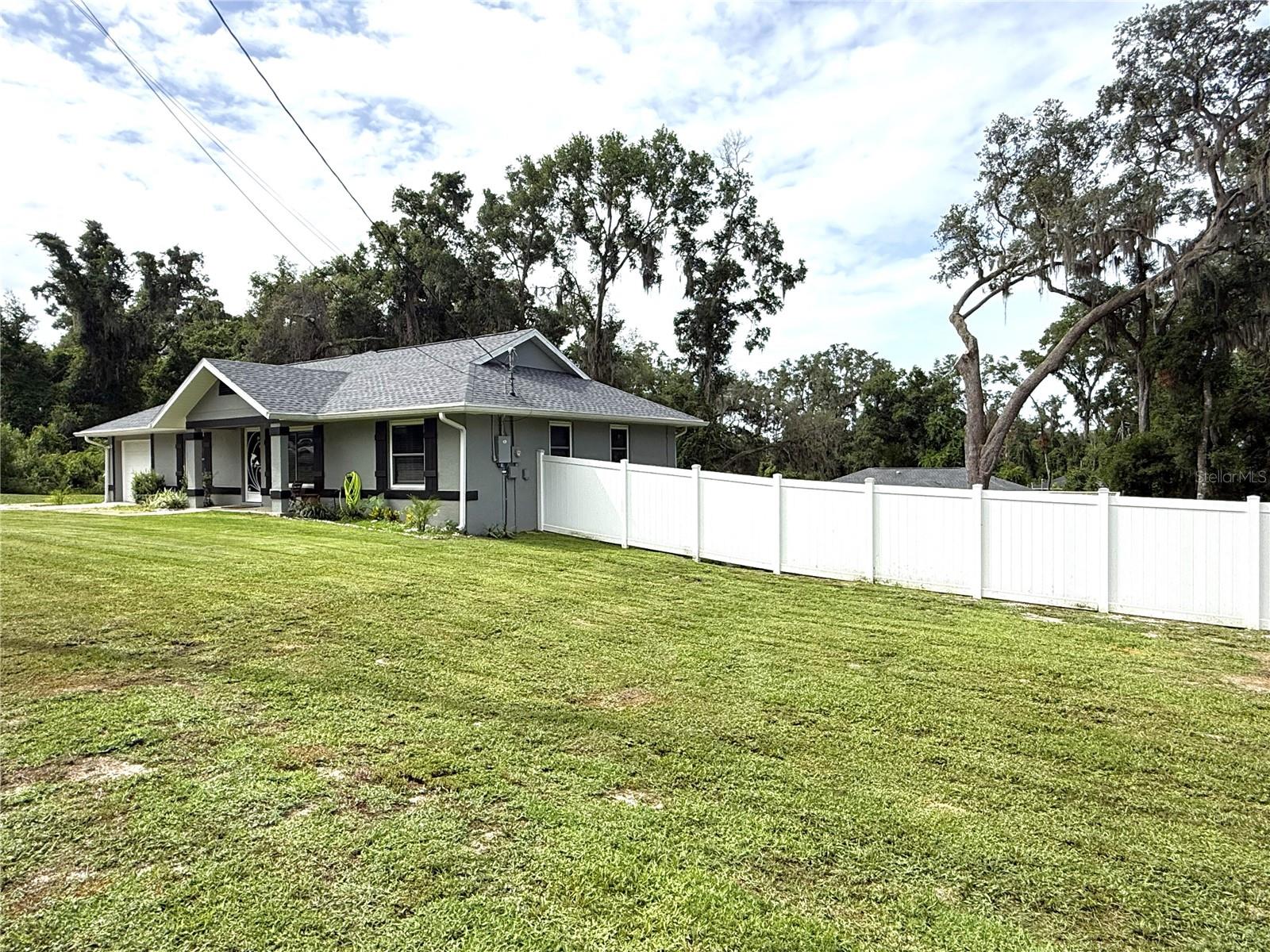 SILVER SPRINGS SHORES - Residential