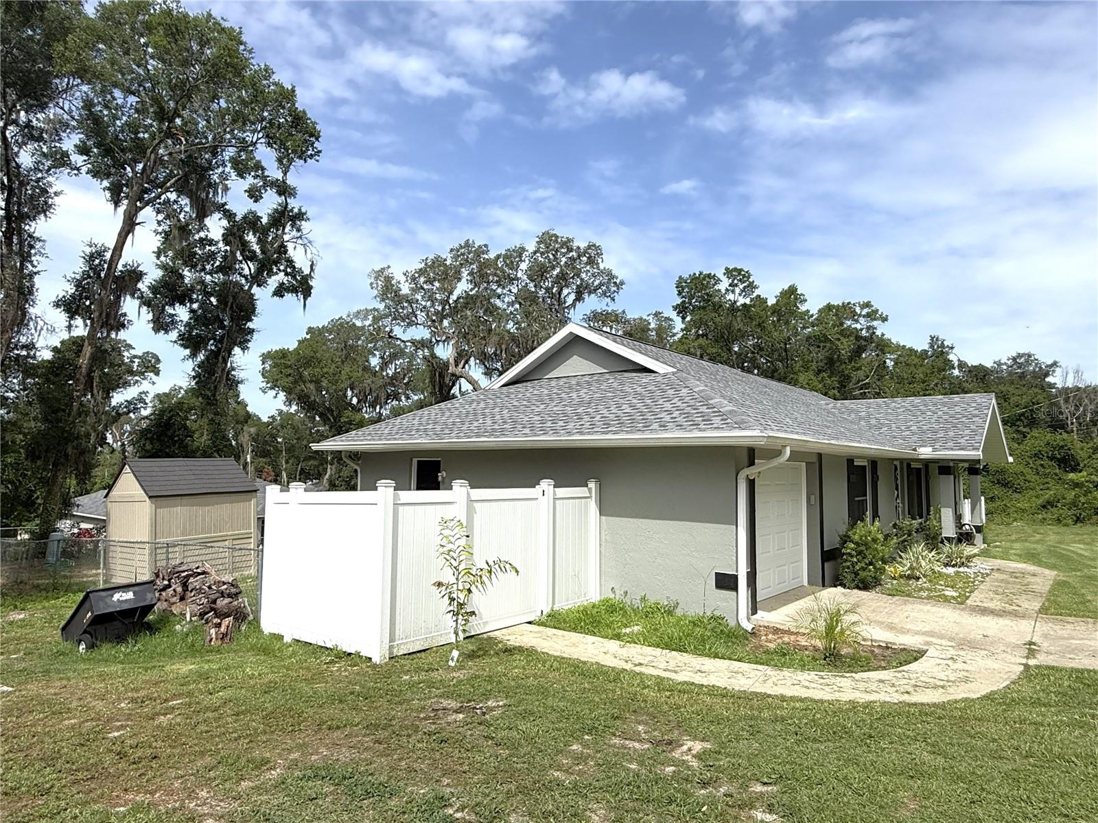 SILVER SPRINGS SHORES - Residential