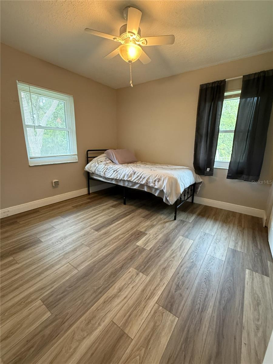 SILVER SPRINGS SHORES - Residential