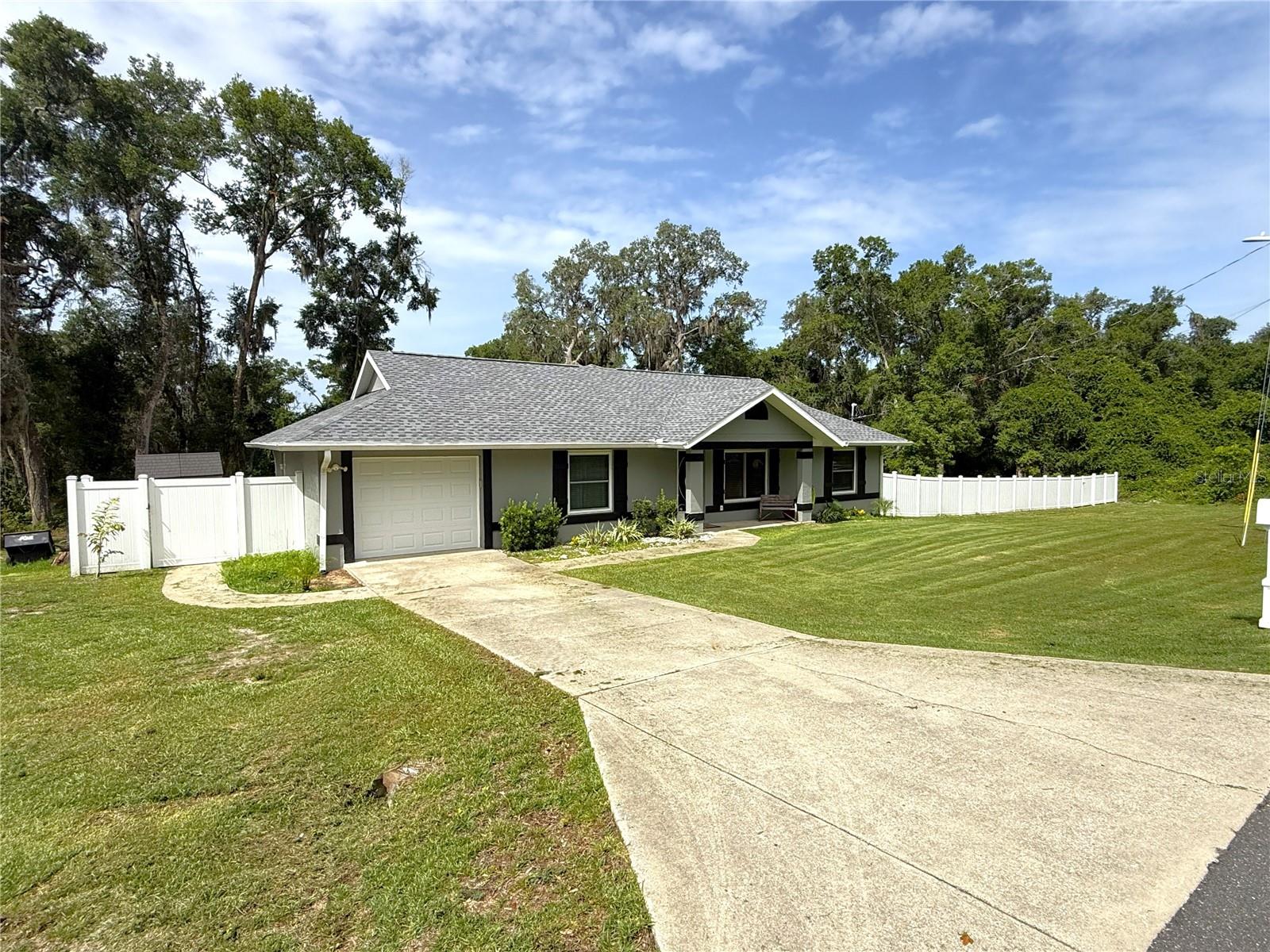 SILVER SPRINGS SHORES - Residential