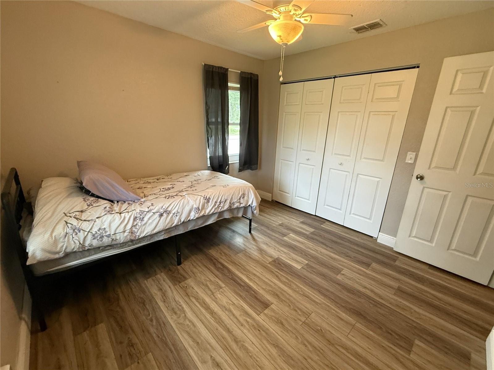 SILVER SPRINGS SHORES - Residential