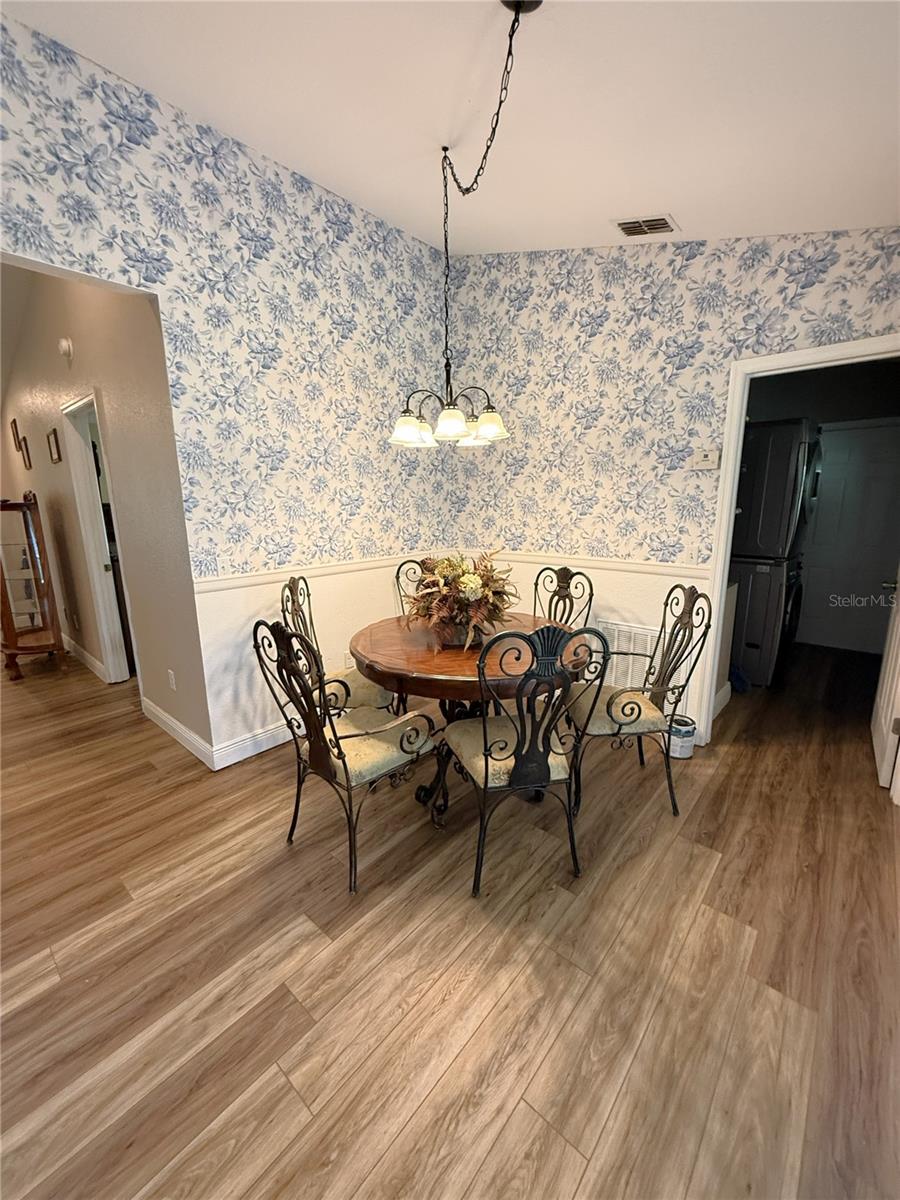 SILVER SPRINGS SHORES - Residential