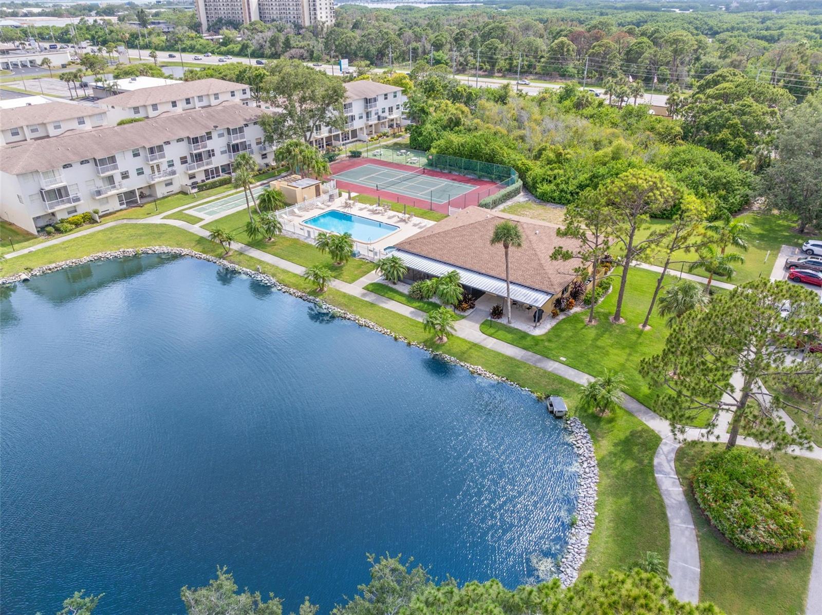 6000 PARK PLACE CONDO - Residential