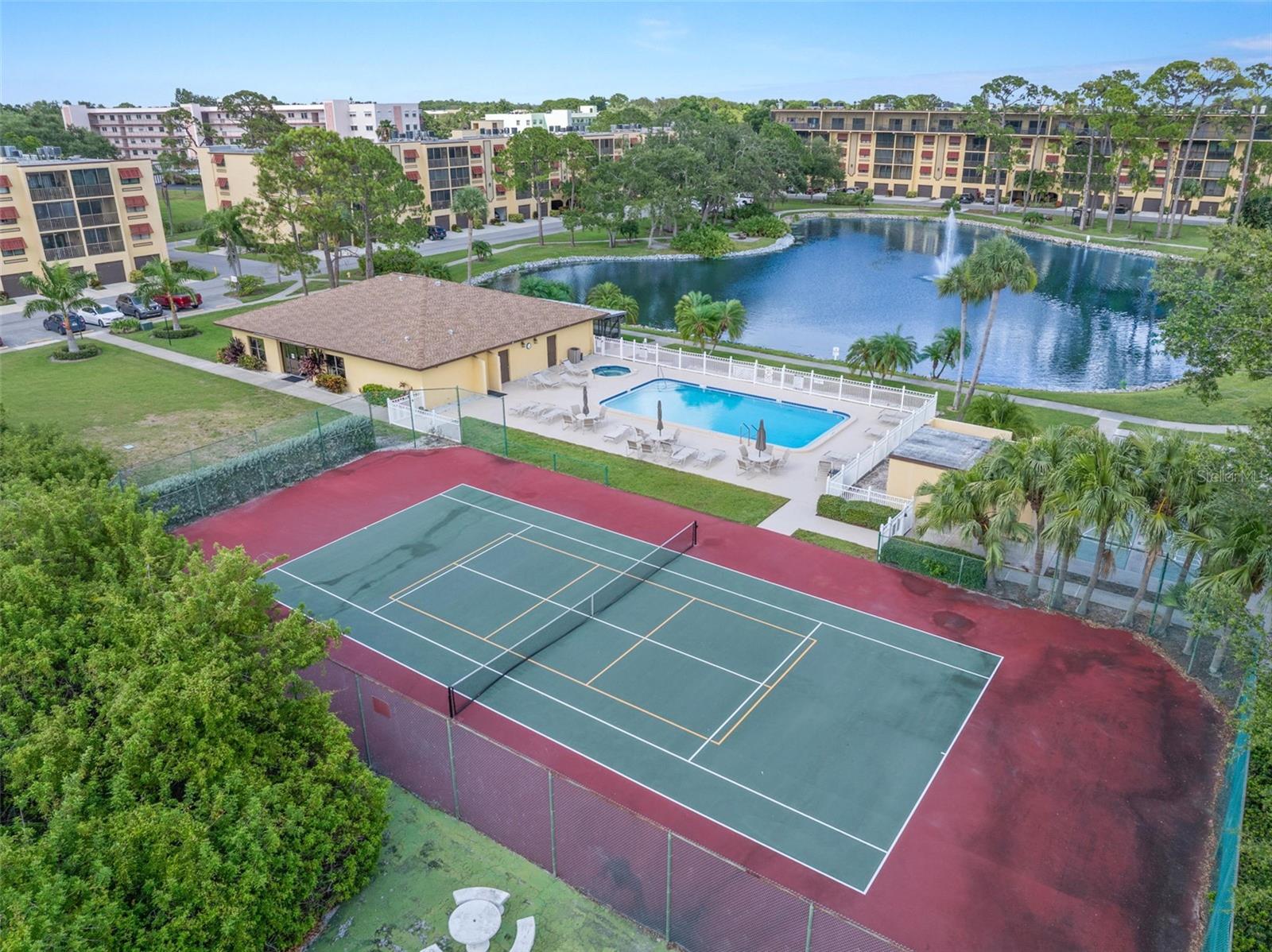 6000 PARK PLACE CONDO - Residential
