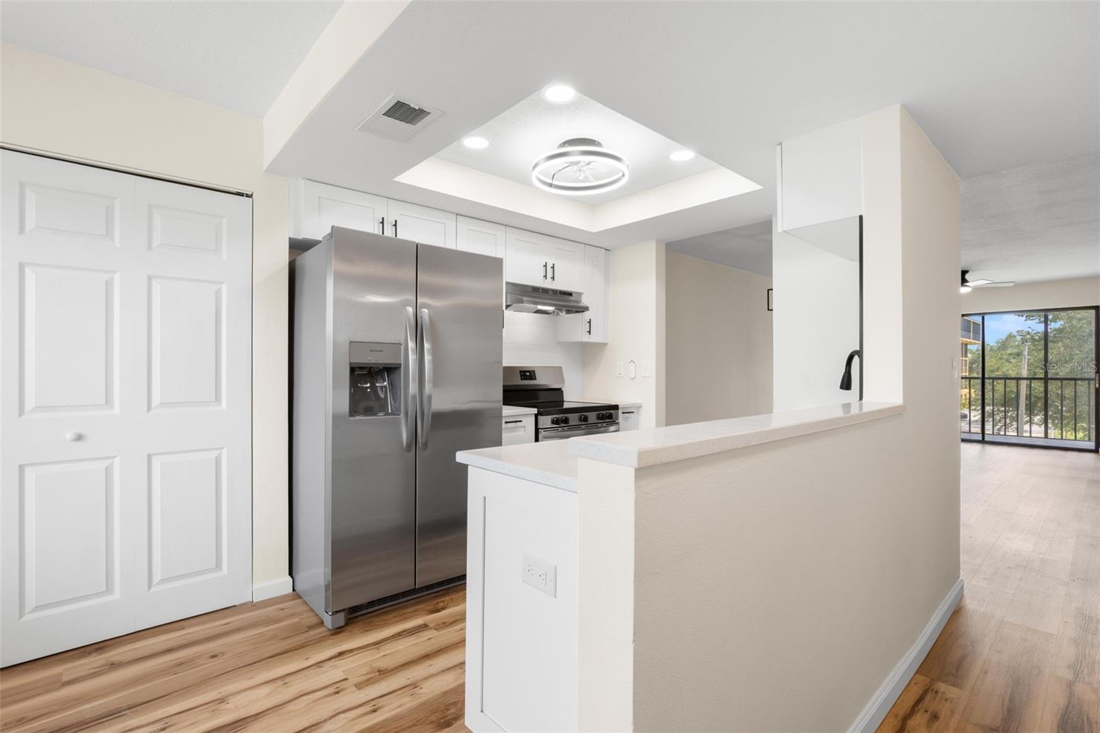 6000 PARK PLACE CONDO - Residential