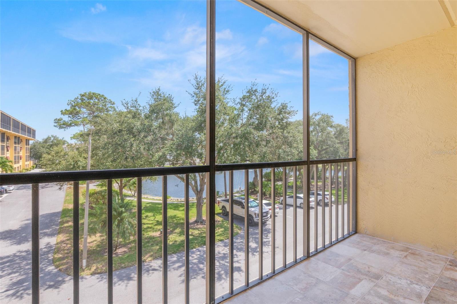 6000 PARK PLACE CONDO - Residential