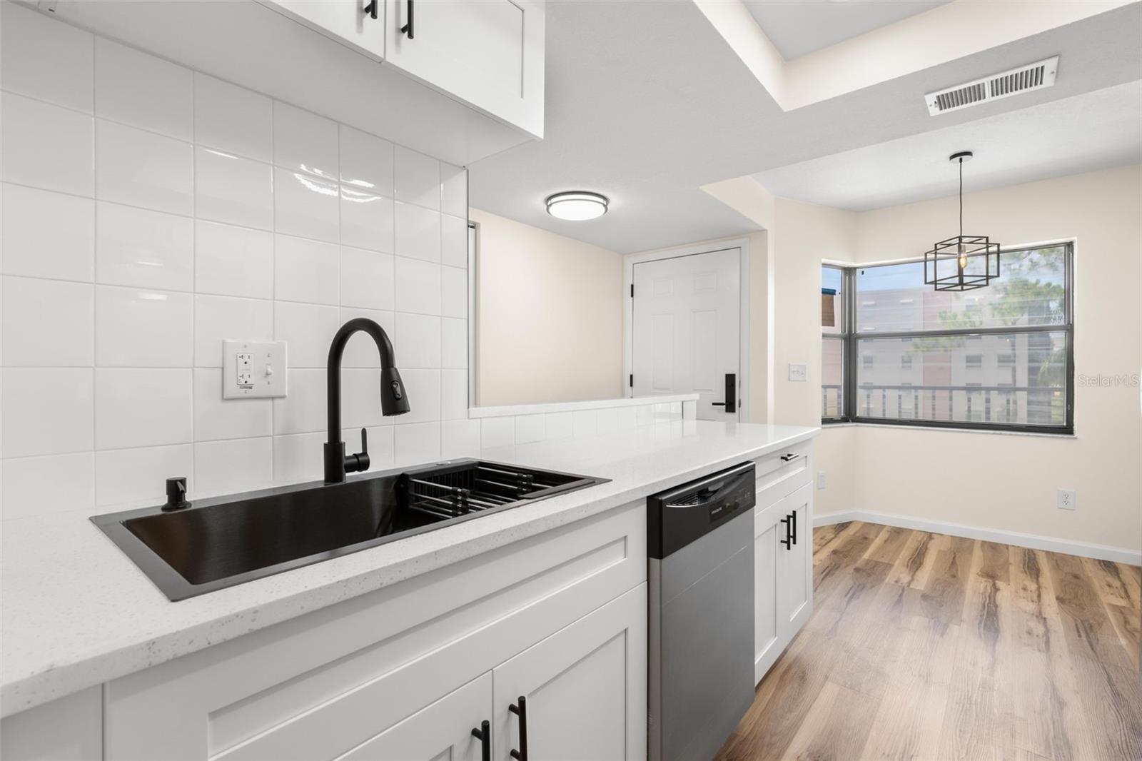 6000 PARK PLACE CONDO - Residential