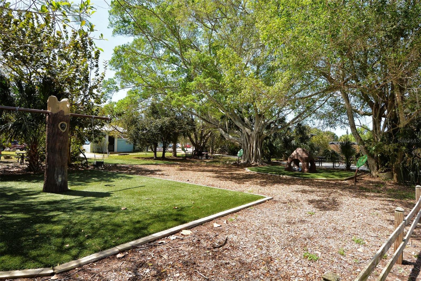 PINE MEADOW - Residential