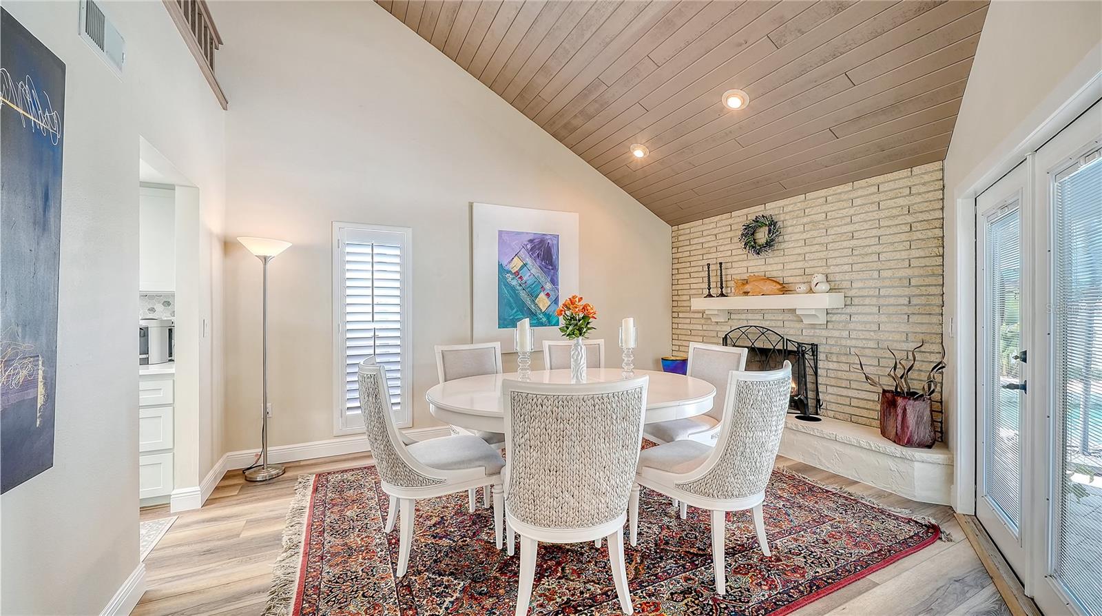 PINE MEADOW - Residential