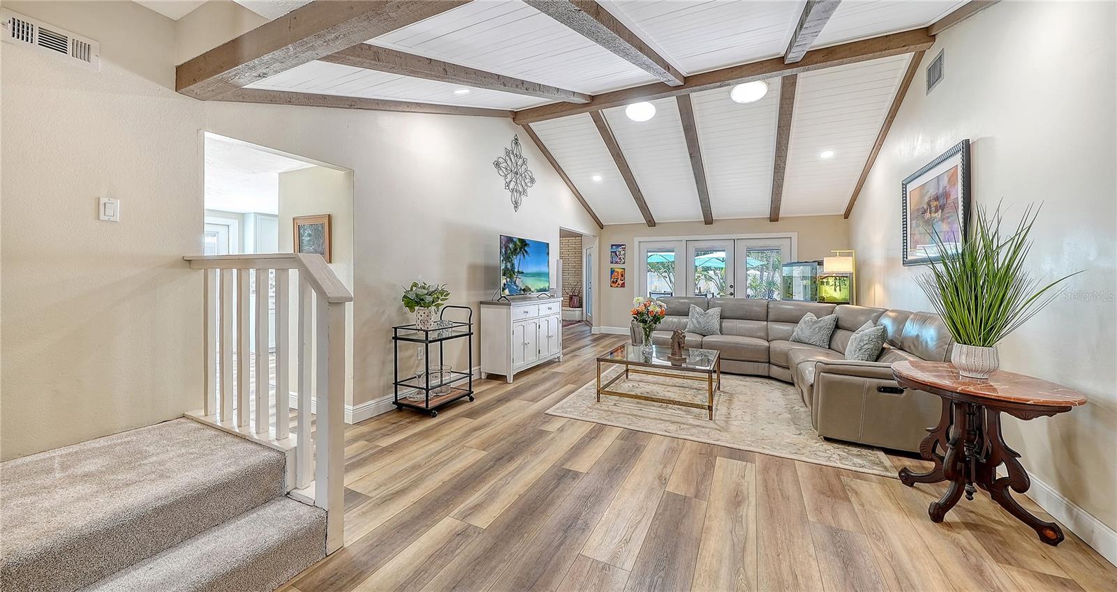 PINE MEADOW - Residential