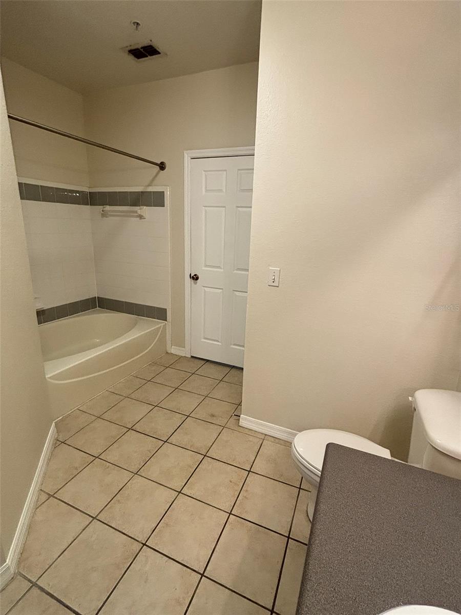 HAMPTONS/METROWEST - Residential Lease