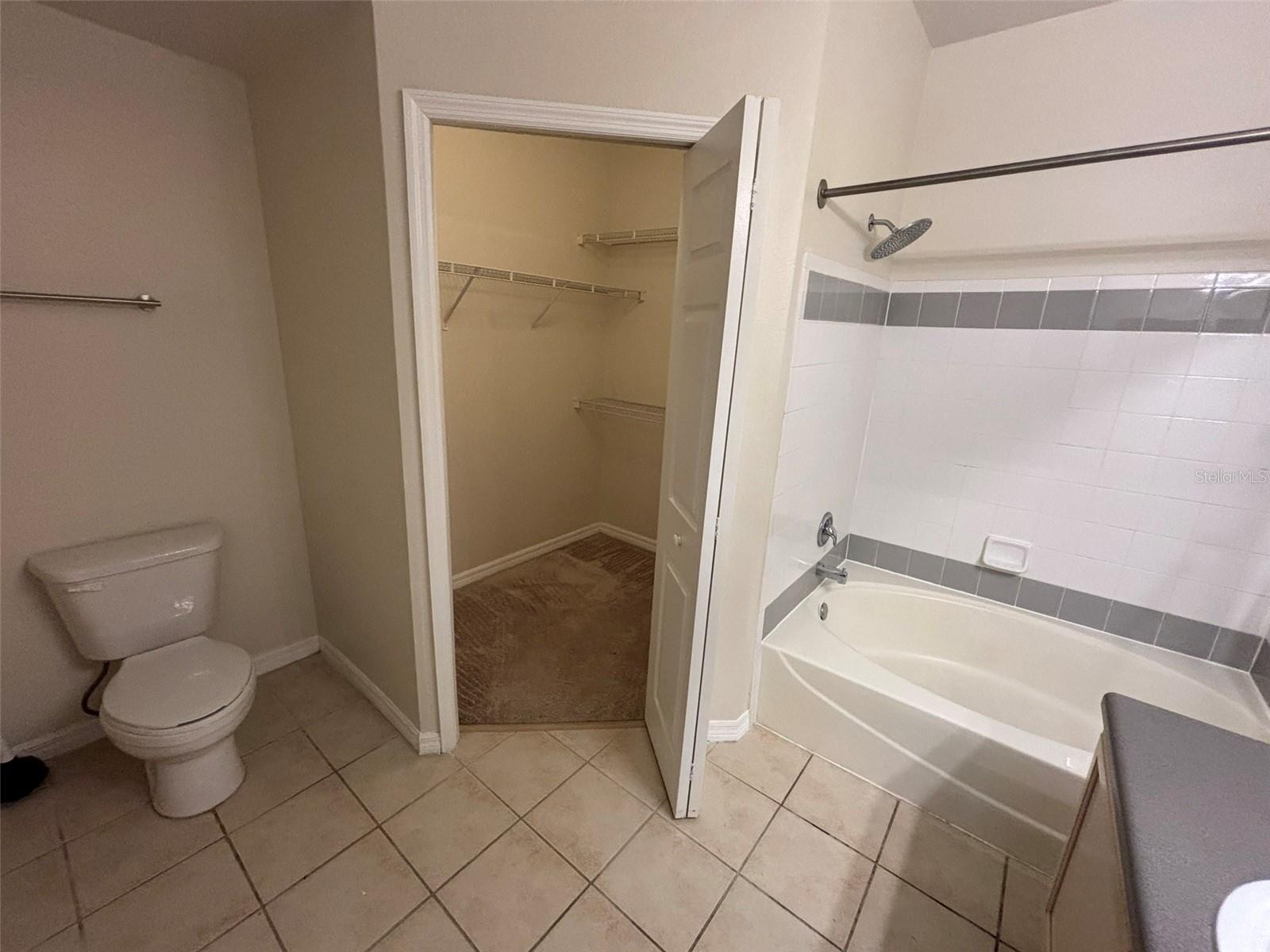 HAMPTONS/METROWEST - Residential Lease