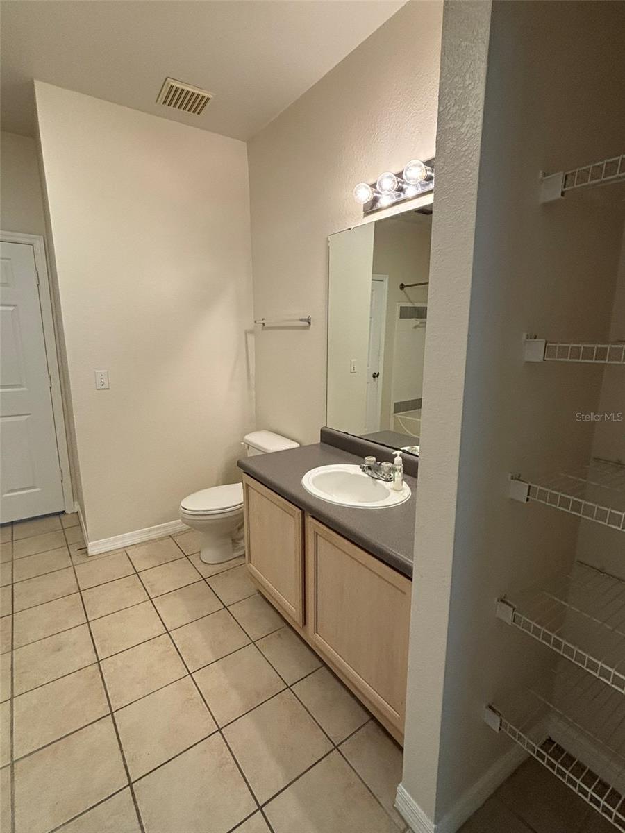 HAMPTONS/METROWEST - Residential Lease