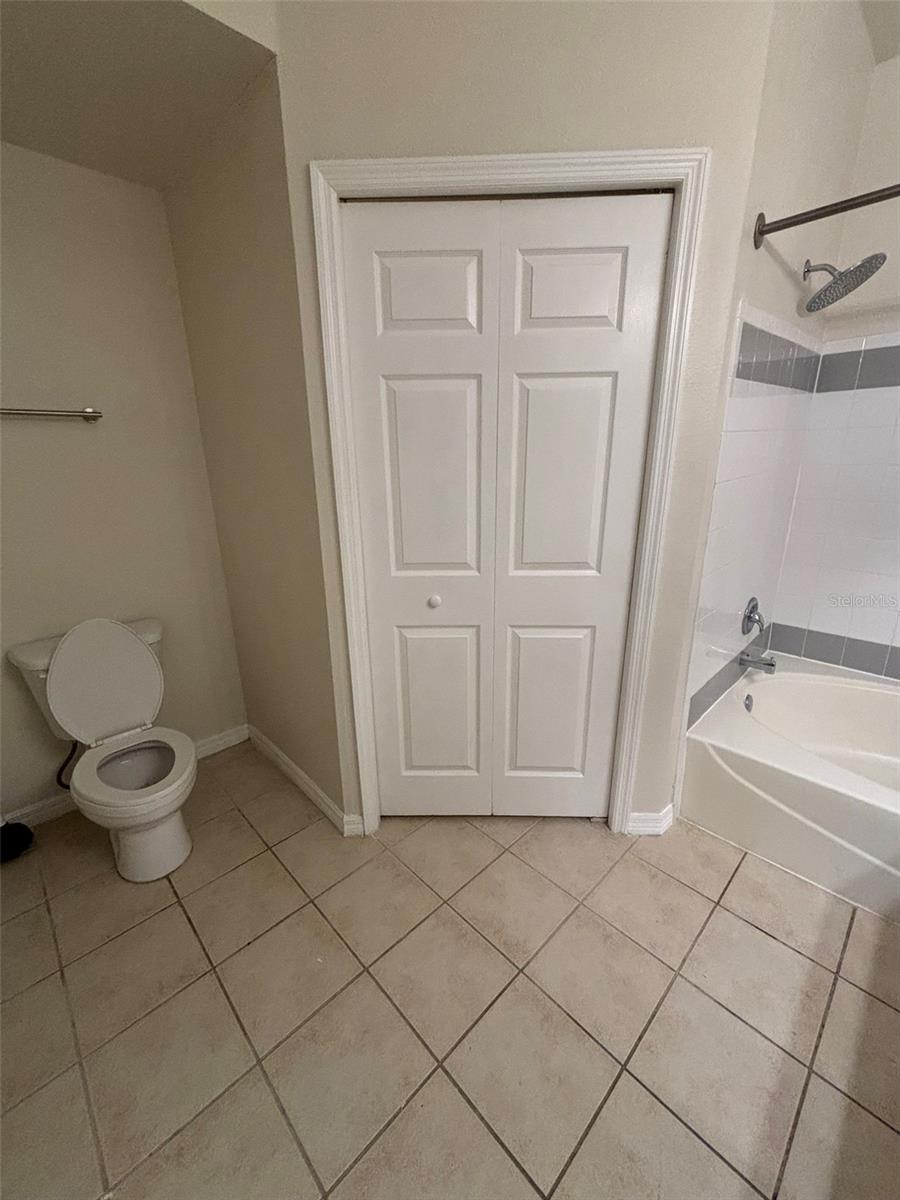 HAMPTONS/METROWEST - Residential Lease