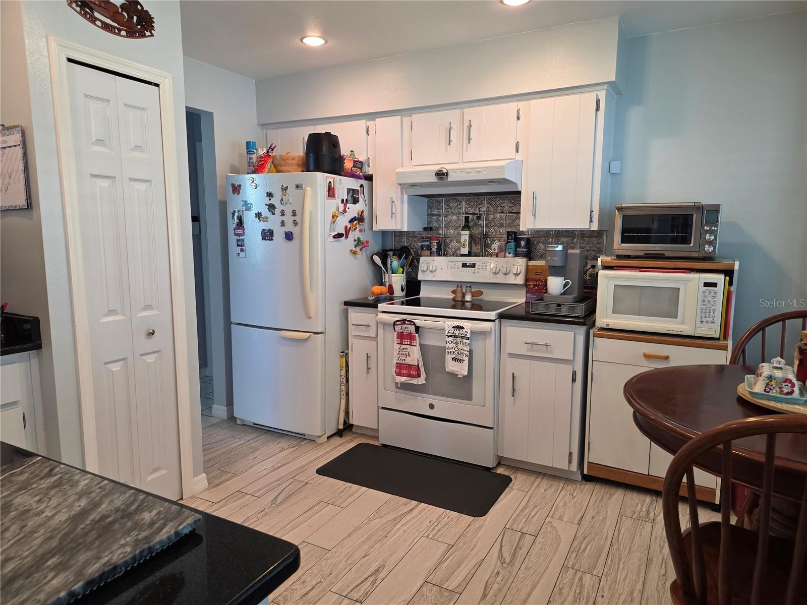 BVL UNIT 11 3RD ADD - Residential