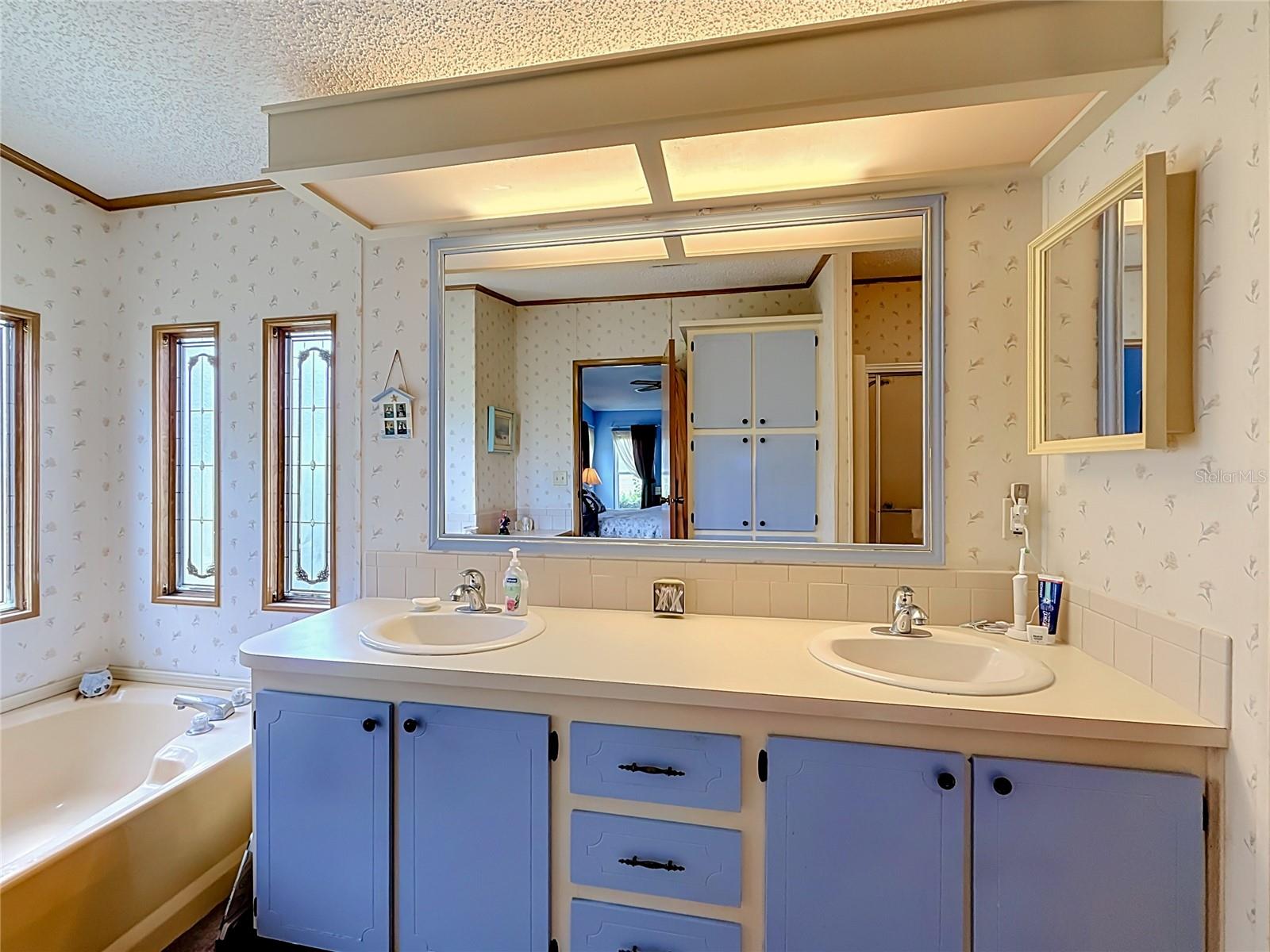 OAKLAND HILLS SUB - Residential