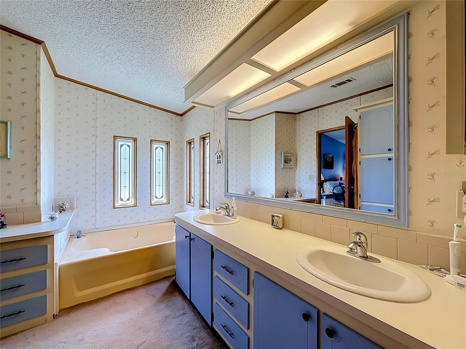 OAKLAND HILLS SUB - Residential