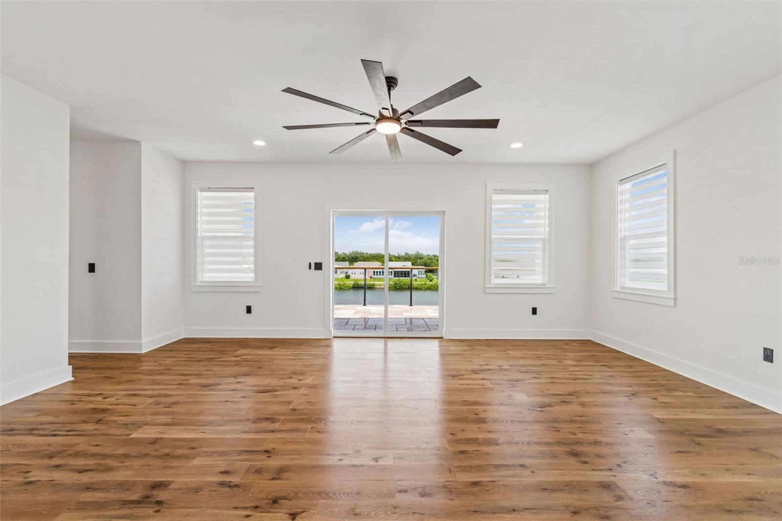 EDGE WATER RESERVE - Residential