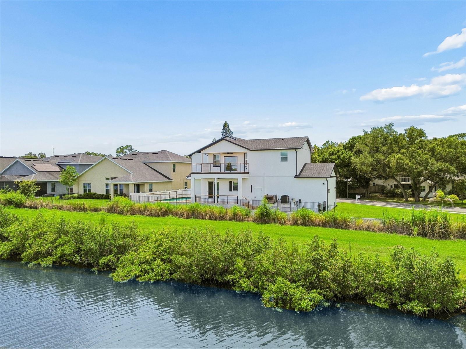 EDGE WATER RESERVE - Residential