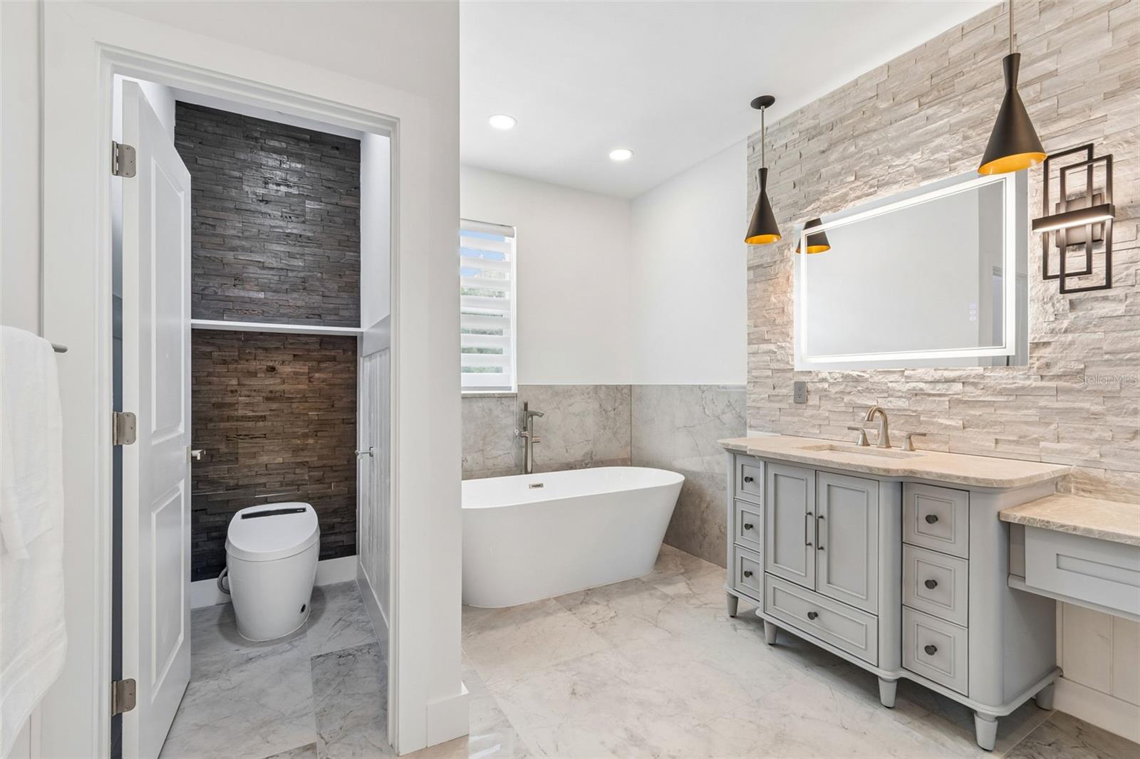 EDGE WATER RESERVE - Residential