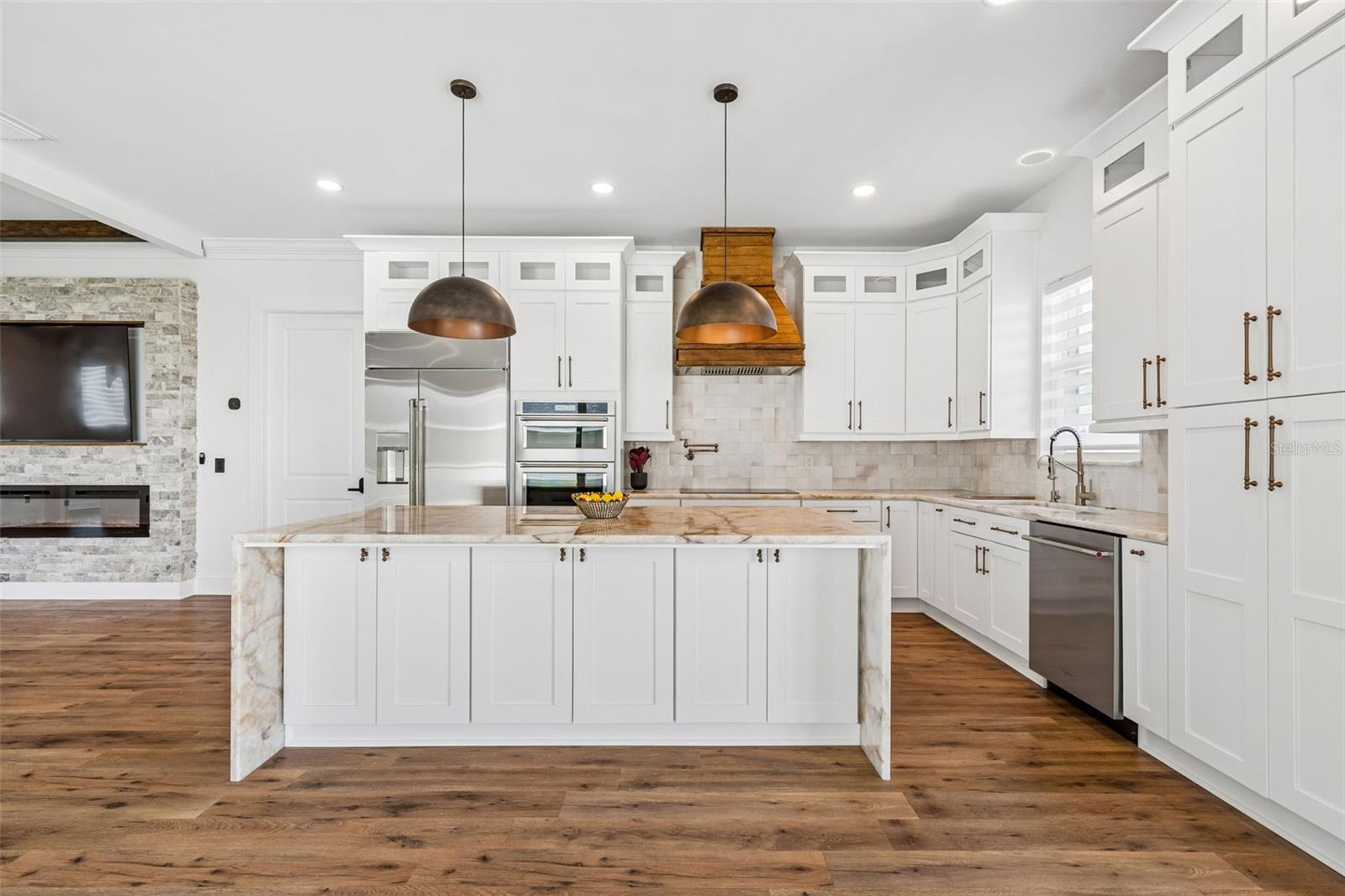 EDGE WATER RESERVE - Residential