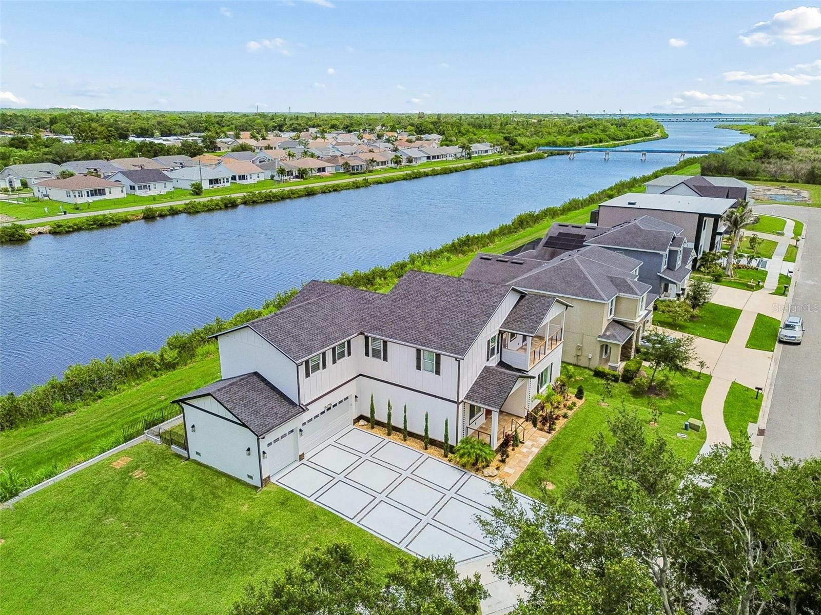 EDGE WATER RESERVE - Residential