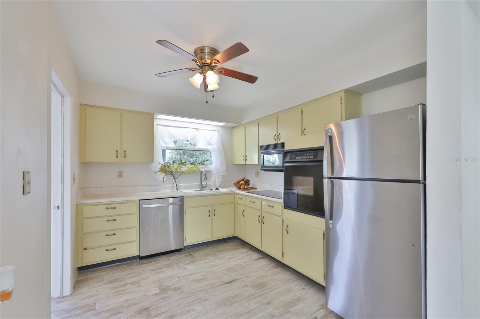 DEL WEBBS SUN CITY FLORIDA UN - Residential