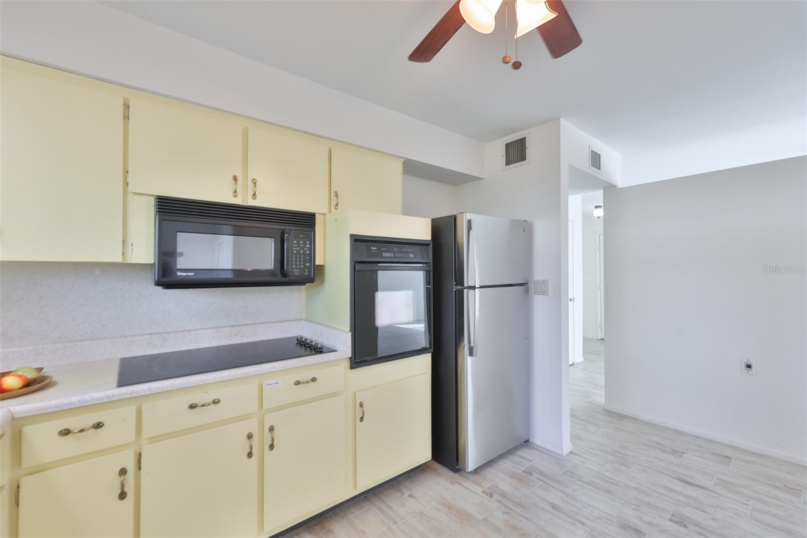 DEL WEBBS SUN CITY FLORIDA UN - Residential