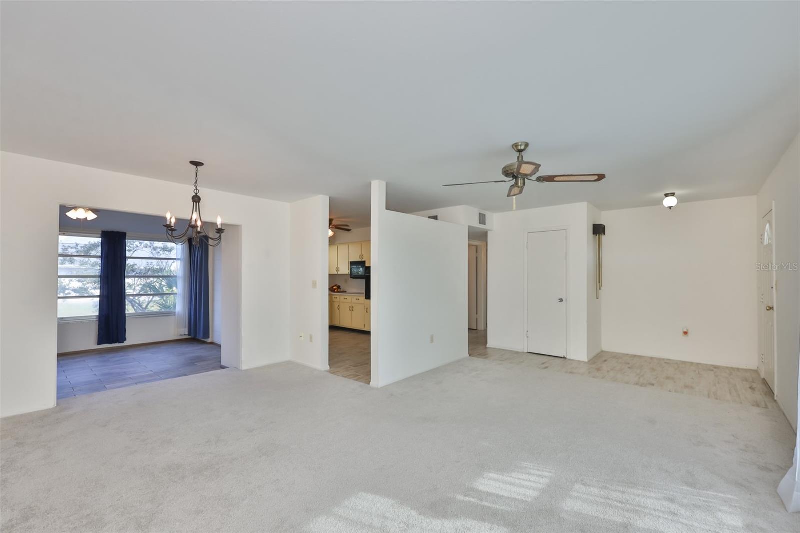 DEL WEBBS SUN CITY FLORIDA UN - Residential