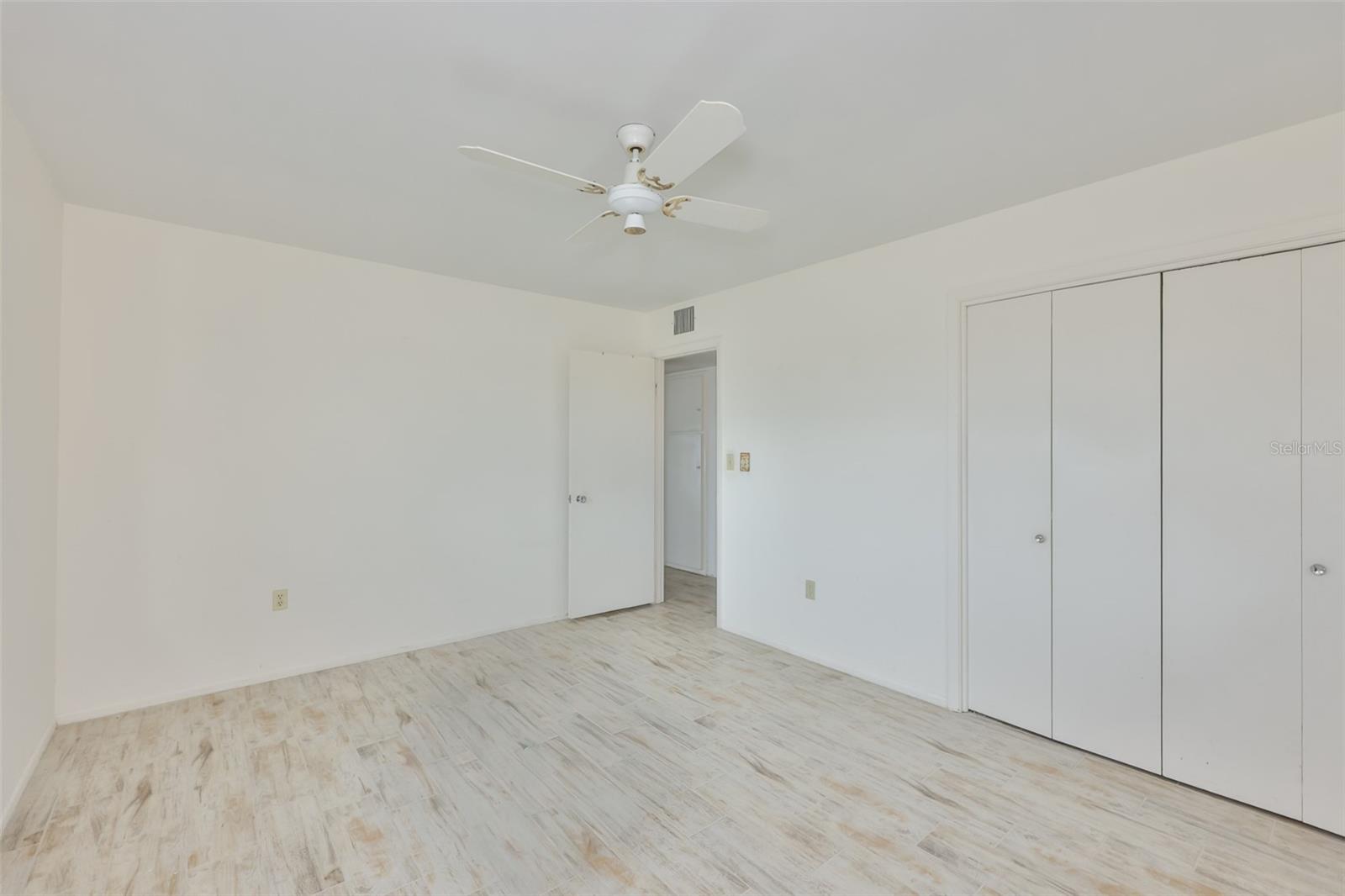 DEL WEBBS SUN CITY FLORIDA UN - Residential