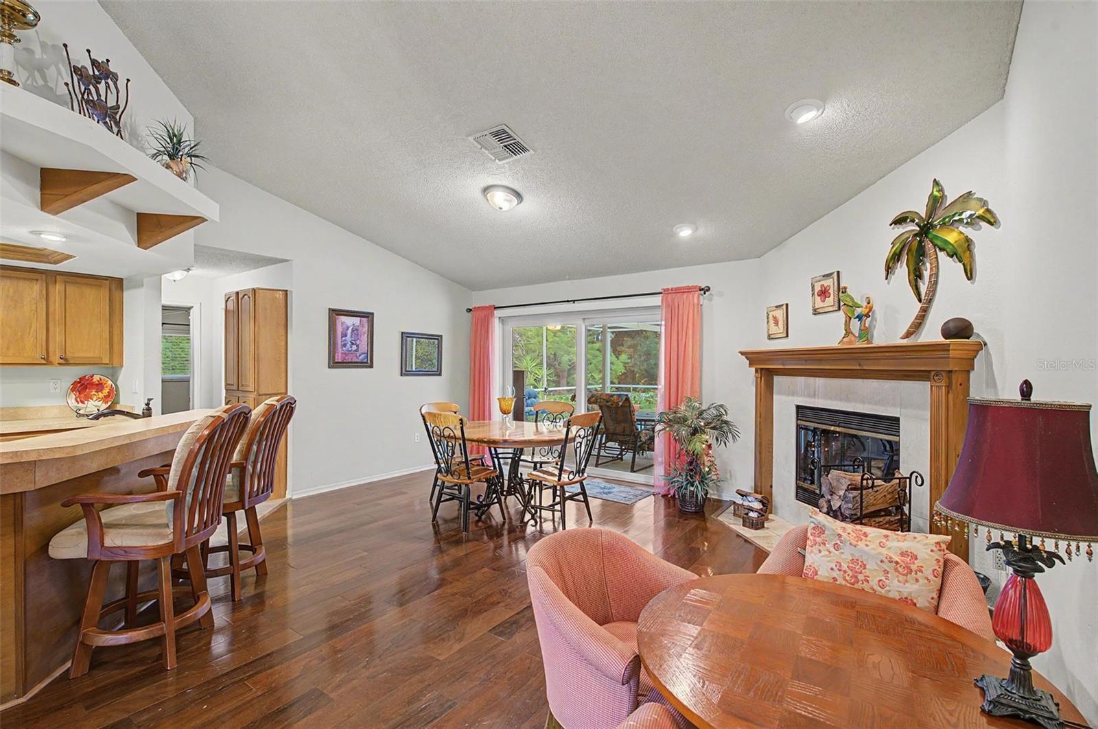 SPRING HILL - Residential