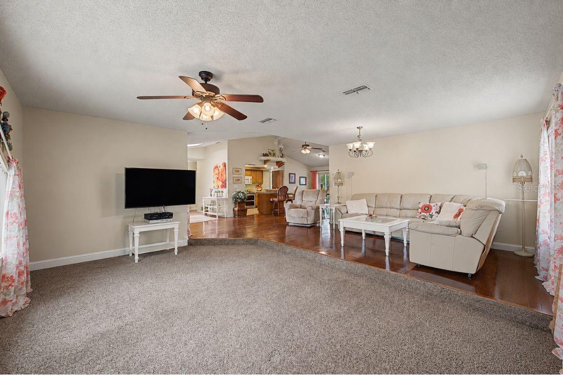 SPRING HILL - Residential