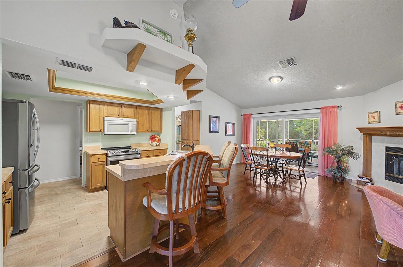 SPRING HILL - Residential