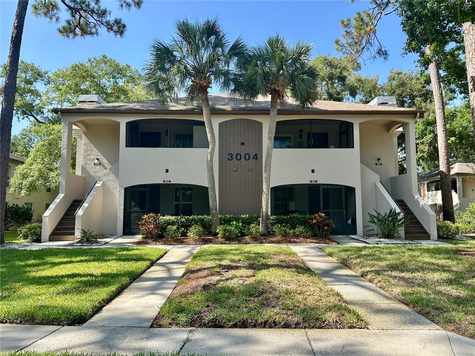 Welcome to this beautifully maintained first-floor 2-bedroom, 2-bath condominium offering approximately 900 square feet of comfortable living space in the desirable Bonaventure community.
This move-in-ready home features a spacious living area with a wood-burning fireplace, ceramic tile flooring throughout the main living areas, and wood laminate flooring in both bedrooms. The kitchen is equipped with newer stainless steel appliances, including a refrigerator, range, microwave, and dishwasher.
Enjoy the convenience of an enclosed screened lanai complete with a full-size washer and dryer and additional storage space.
Recent updates include:
• Central air conditioning replaced approximately 2 years ago
• Water heater replaced approximately 4 years ago
• Newer stainless steel kitchen appliances
Community amenities include:
• Swimming pool
• Hot tub
• Sauna
• Fitness center
• Clubhouse
• Dog park
The Bonaventure community is conveniently located adjacent to the Pinellas Trail, offering easy access to walking, jogging, and biking. The unit includes one assigned parking space along with ample guest parking.
Offered at $184,900, this turnkey home is ready for its next owner. Schedule your private showing today!