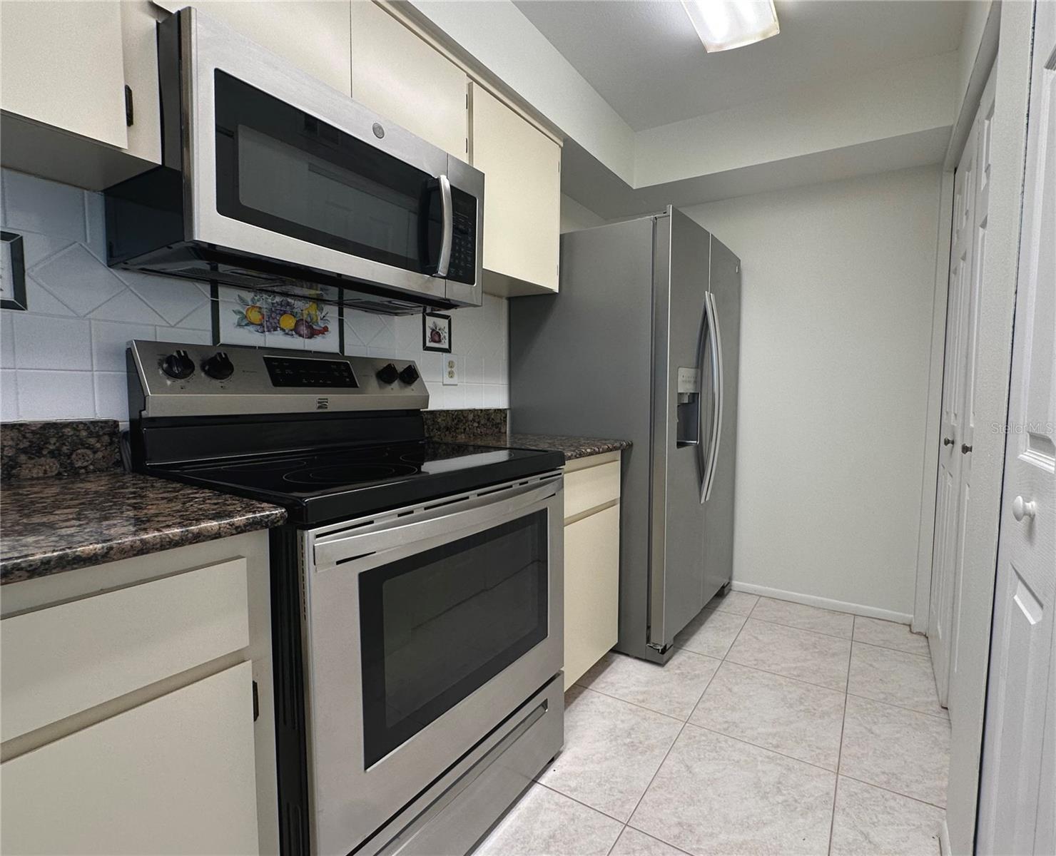 BONAVENTURE CONDO - Residential