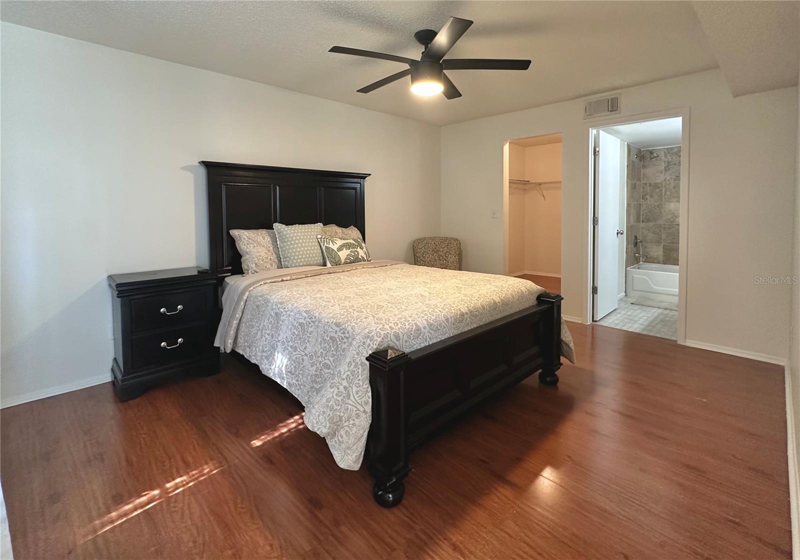 BONAVENTURE CONDO - Residential