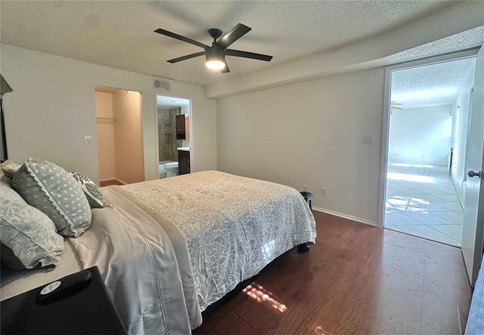 BONAVENTURE CONDO - Residential