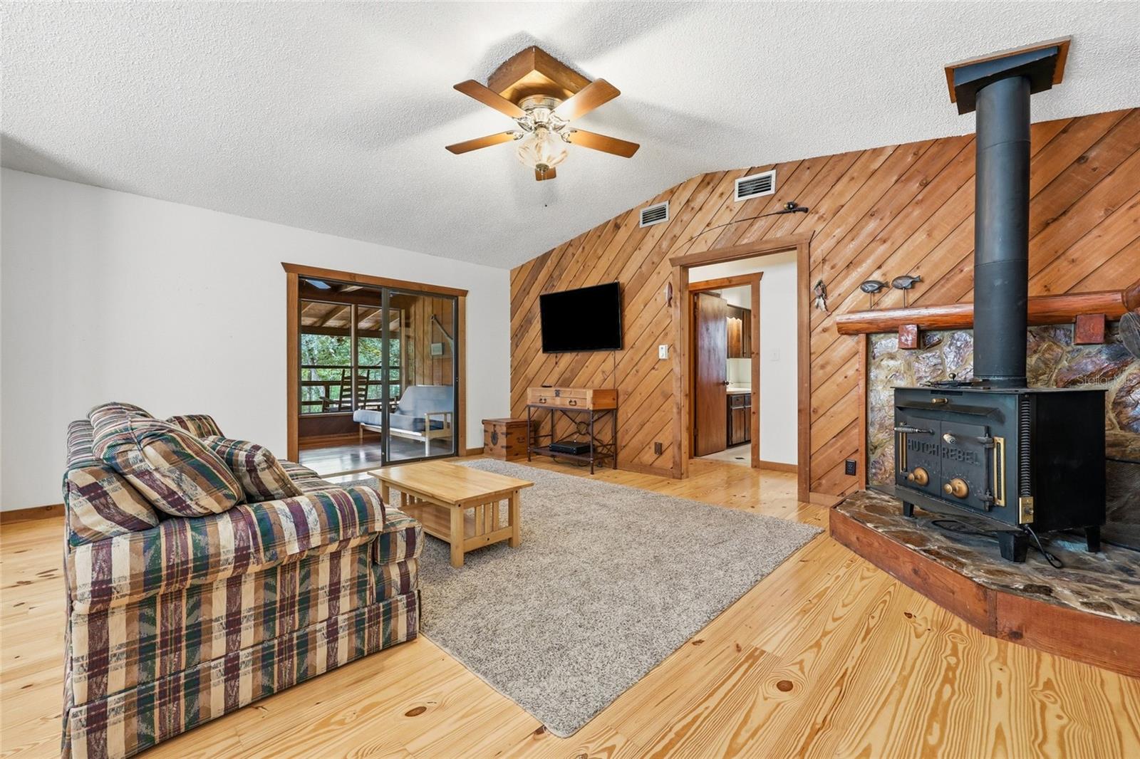 THREE RIVERS ESTATES - Residential
